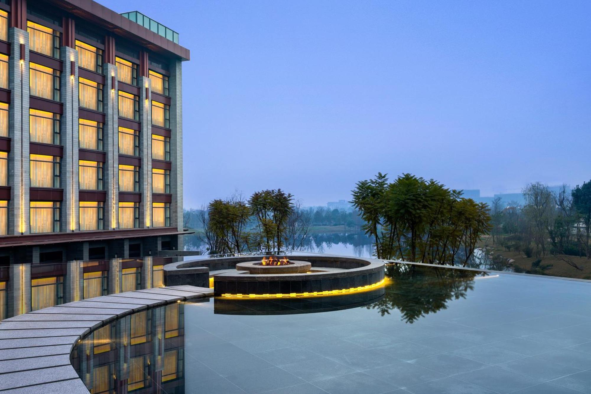Le Meridien Emei Mountain Resort Ъмейшан Екстериор снимка