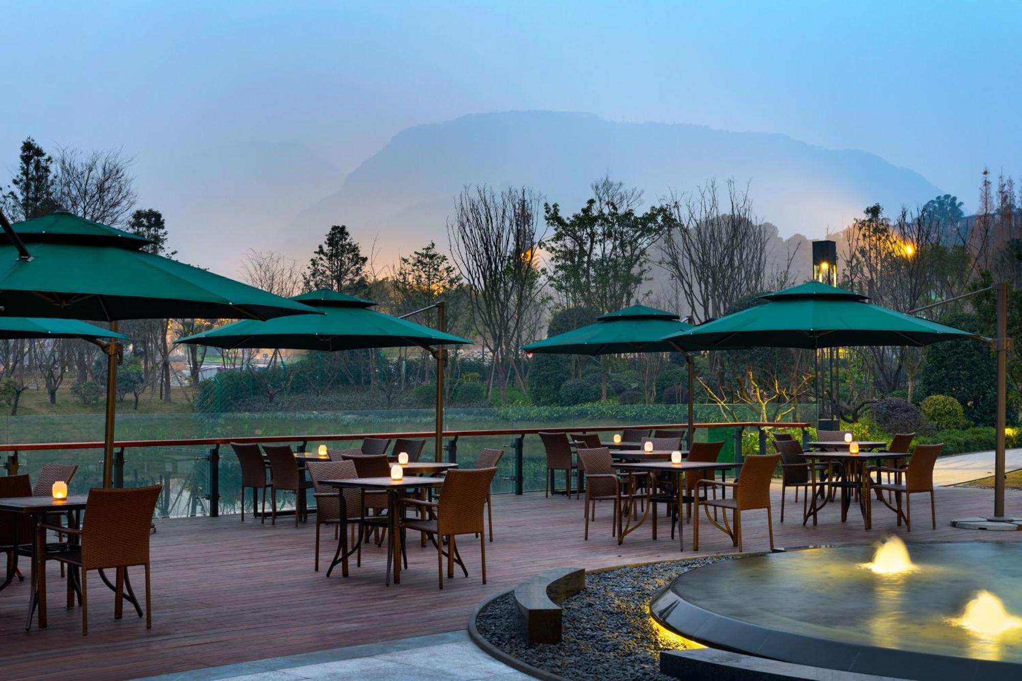 Le Meridien Emei Mountain Resort Ъмейшан Екстериор снимка