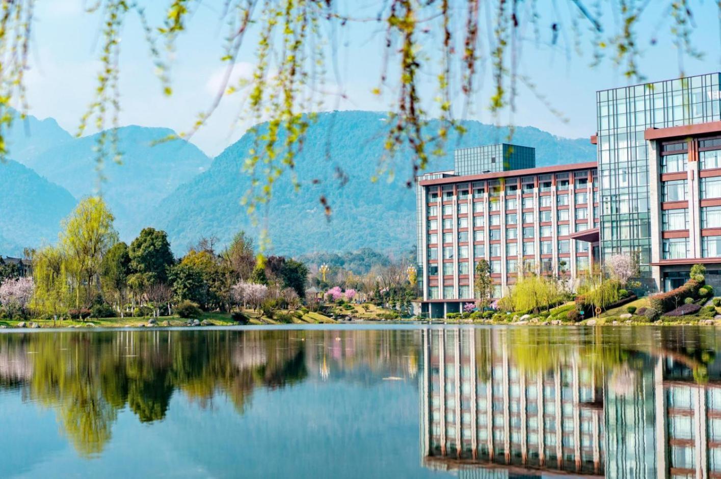 Le Meridien Emei Mountain Resort Ъмейшан Екстериор снимка
